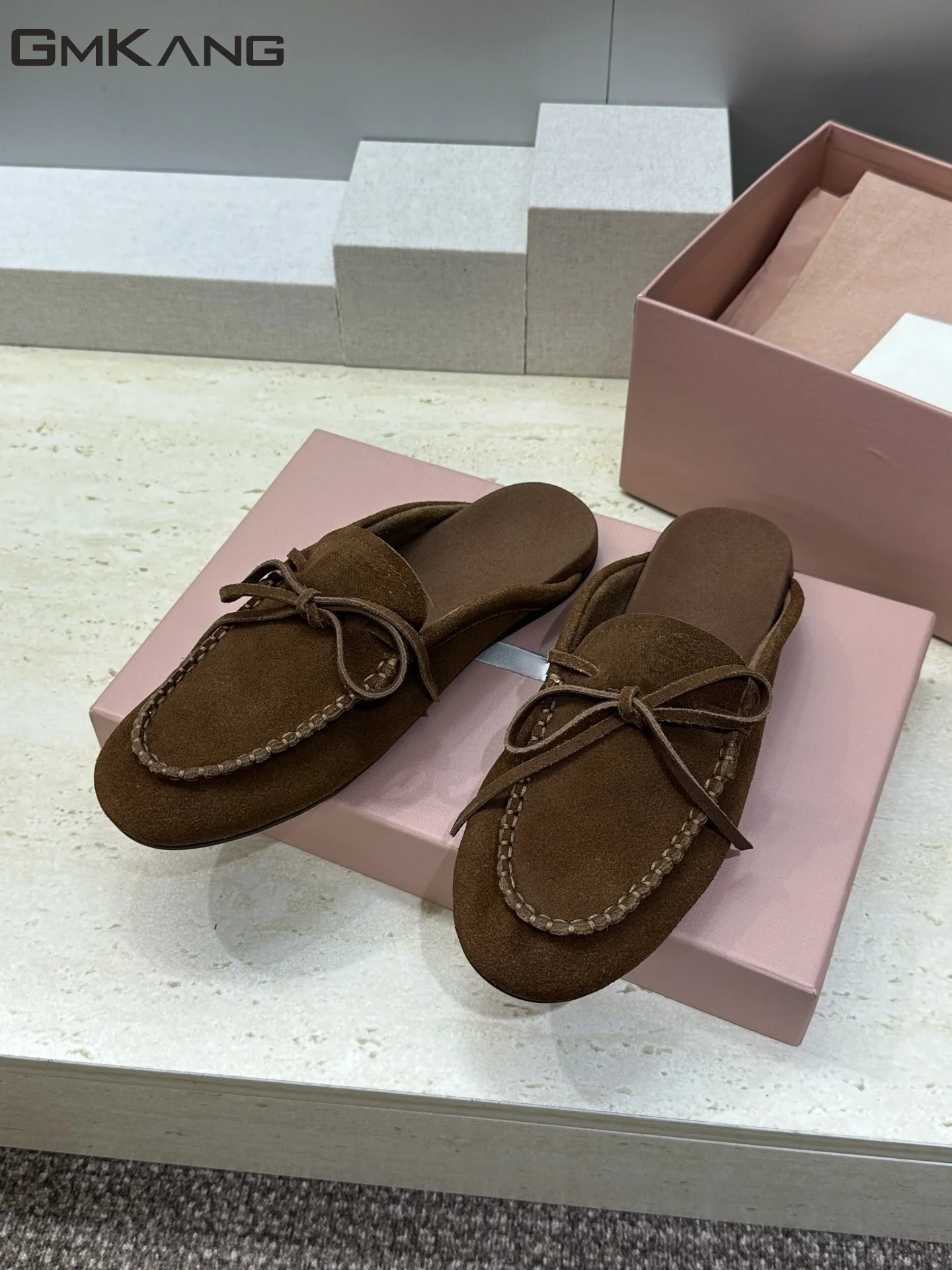 Fashion Women Suede Bow Decor Mule Loafers Backless Slip On Flats Casual Daily Wear Flat Slippers
Fashion Women Suede Bow Decor Mule Loafers Backless Slip On Flats Casual Daily Wear Flat Slippers