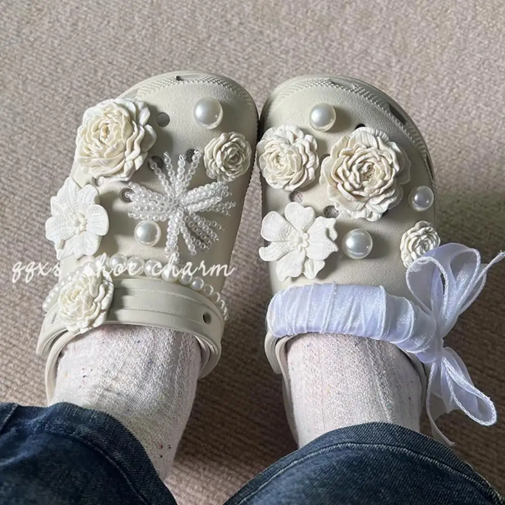 Pearl Bead Bowknot Shoe Buckle Women Shoes Decoration Buckle Set Fashion Shoe Lace Clips With Stylish Beaded Flower Shoe Charms
Pearl Bead Bowknot Shoe Buckle Women Shoes Decoration Buckle Set Fashion Shoe Lace Clips With Stylish Beaded Flower Shoe Charms