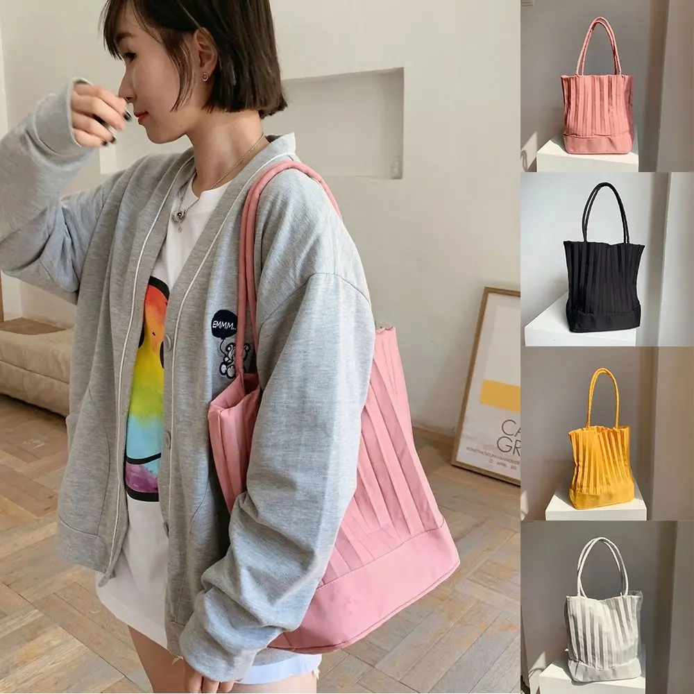 Solid Color Pleated Bucket Bag Sweet Silk Korean Style Texture Underarm Bag Tote Bag Niche Design Shoulder Bag Office Worker
Solid Color Pleated Bucket Bag Sweet Silk Korean Style Texture Underarm Bag Tote Bag Niche Design Shoulder Bag Office Worker