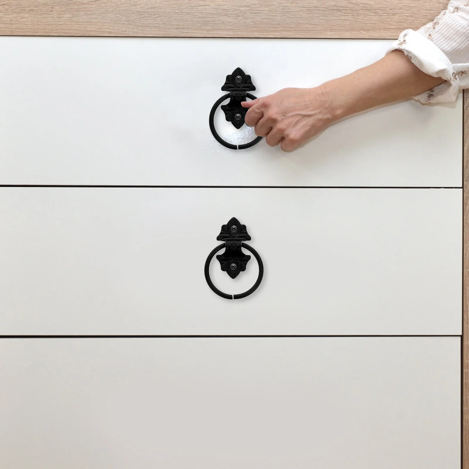 2Pcs Vintage Drawer Pulls Cabinet Handles Classic Design Durable Zinc Alloy Furniture Hardware Easy Install
2Pcs Vintage Drawer Pulls Cabinet Handles Classic Design Durable Zinc Alloy Furniture Hardware Easy Install