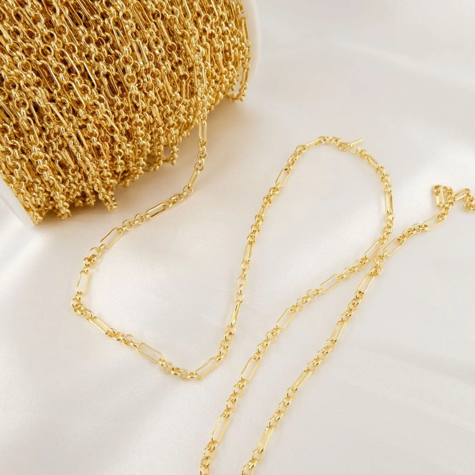 WT-BC215 WKT Wholesale 18k Real Gold Plated Nontarnishable Round Link Chain For Women Jewelry Necklace Bracelet Design
WT-BC215 WKT Wholesale 18k Real Gold Plated Nontarnishable Round Link Chain For Women Jewelry Necklace Bracelet Design