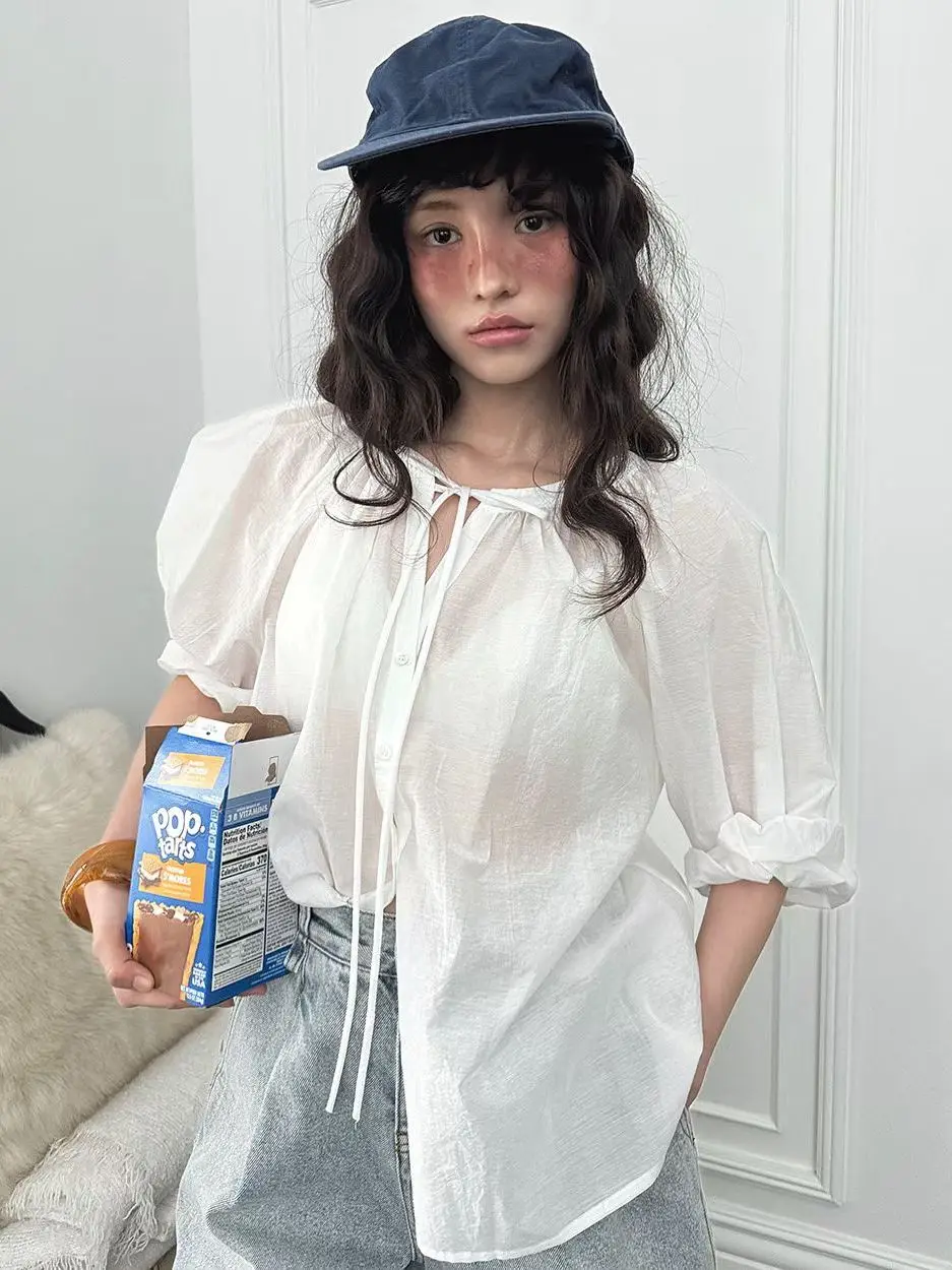 Chic round Neck Lantern Sleeve Shirt Women Loose Cotton Polyester Fabric Sweet Style Folded Hemline Button Detailing Top
Chic round Neck Lantern Sleeve Shirt Women Loose Cotton Polyester Fabric Sweet Style Folded Hemline Button Detailing Top