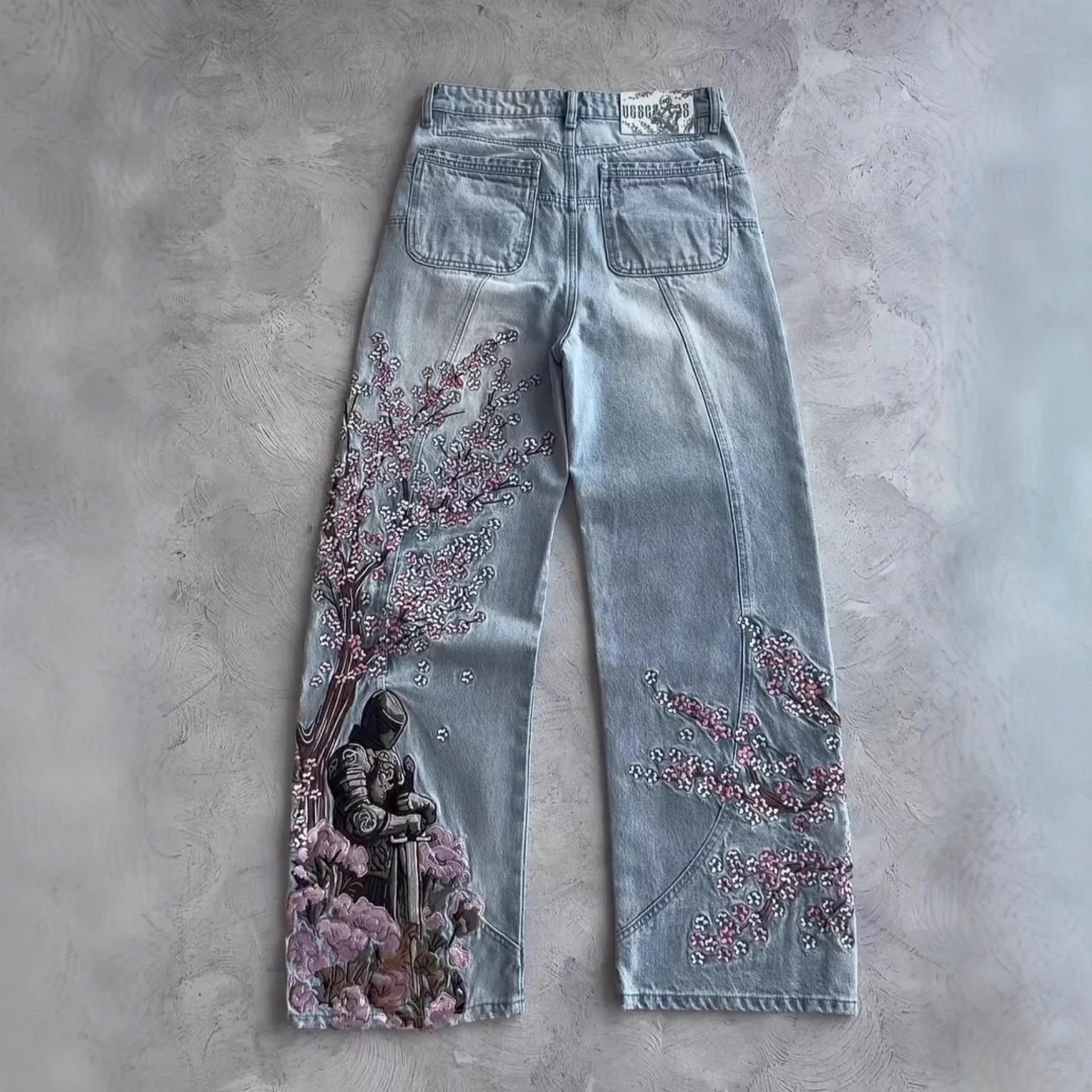 Vescartes 2026 Американские винтажные джинсы свободного кроя с вышитыми цветами вишни — универсальные широкие брюки
Vescartes 2026 Американские винтажные джинсы свободного кроя с вышитыми цветами вишни — универсальные широкие брюки