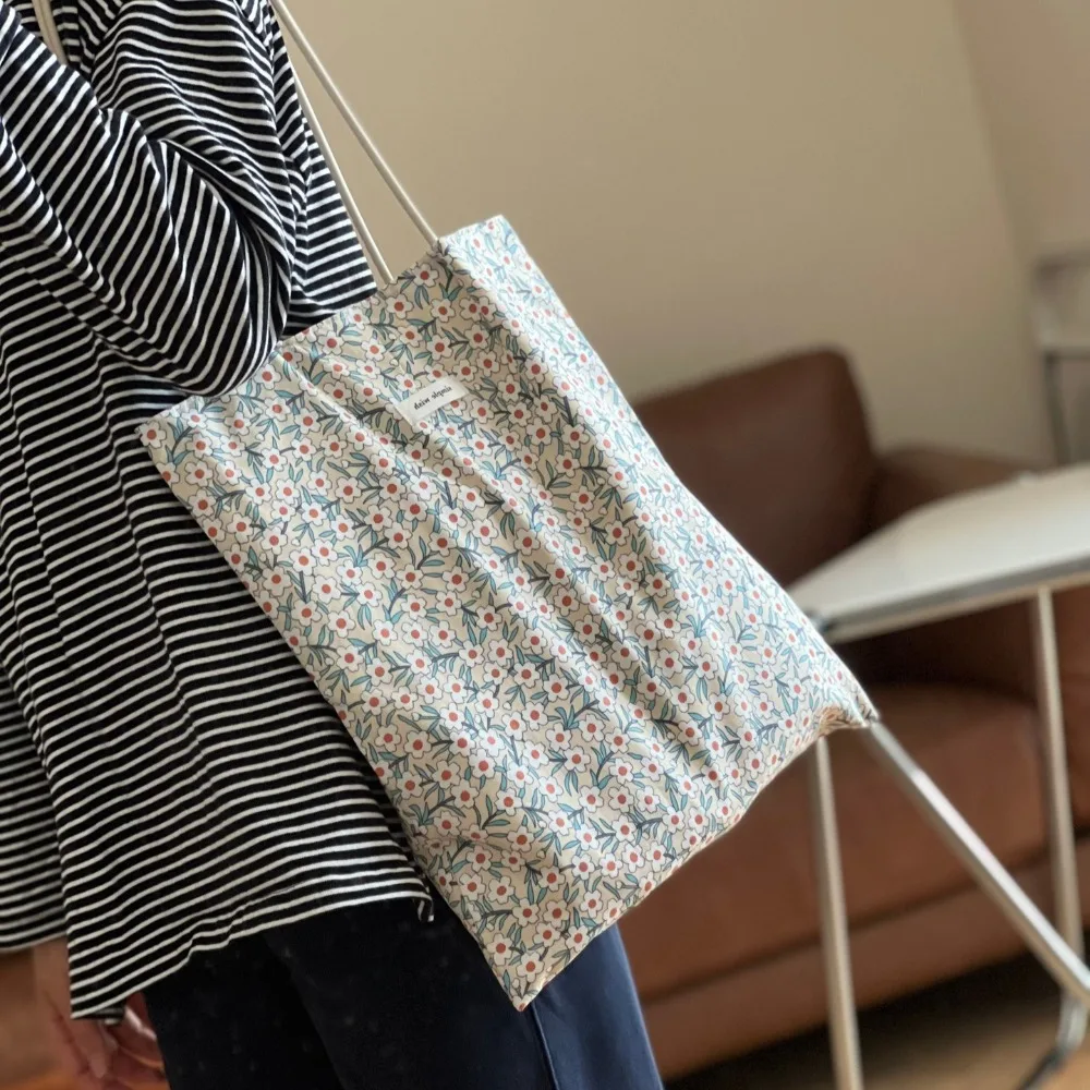 Large Capacity Reusable Cotton Floral Women Shoulder Bag Canvas Grocery Shopping Tote Bag Students Books Storage Handbag
Large Capacity Reusable Cotton Floral Women Shoulder Bag Canvas Grocery Shopping Tote Bag Students Books Storage Handbag