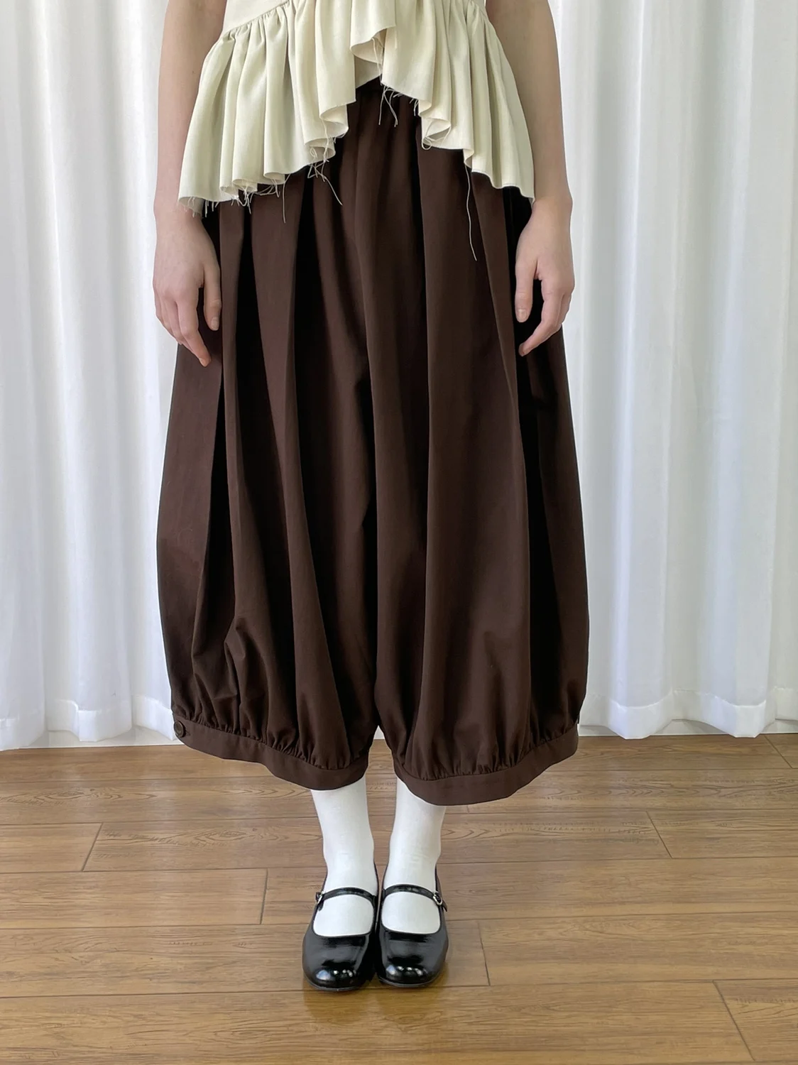 Loosesmell Brown Wide Leg Suit Pants Women's Versatile Shape Japanese Style Loose Lantern Long Trousers Casual Cotton Pants
Loosesmell Brown Wide Leg Suit Pants Women's Versatile Shape Japanese Style Loose Lantern Long Trousers Casual Cotton Pants