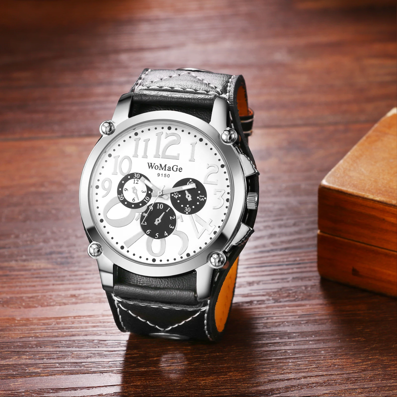 JEWELRYWE Punk Leather Cuffs Men's Watch Large Digital Dial Black Wide Strap Analog Quartz Three Eyes Decorative Men's Watch
JEWELRYWE Punk Leather Cuffs Men's Watch Large Digital Dial Black Wide Strap Analog Quartz Three Eyes Decorative Men's Watch