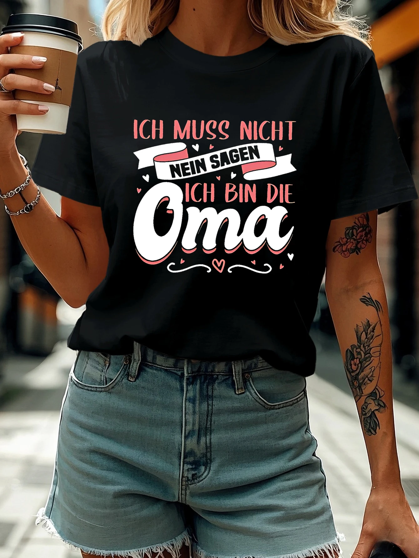 ICH MUSS NICHT NEIN SAGEN ICH BIN DIE Oma Женская футболка с буквенным принтом, повседневный топ с короткими рукавами и круглым вырезом на лето и весну
ICH MUSS NICHT NEIN SAGEN ICH BIN DIE Oma Женская футболка с буквенным принтом, повседневный топ с короткими рукавами и круглым вырезом на лето и весну