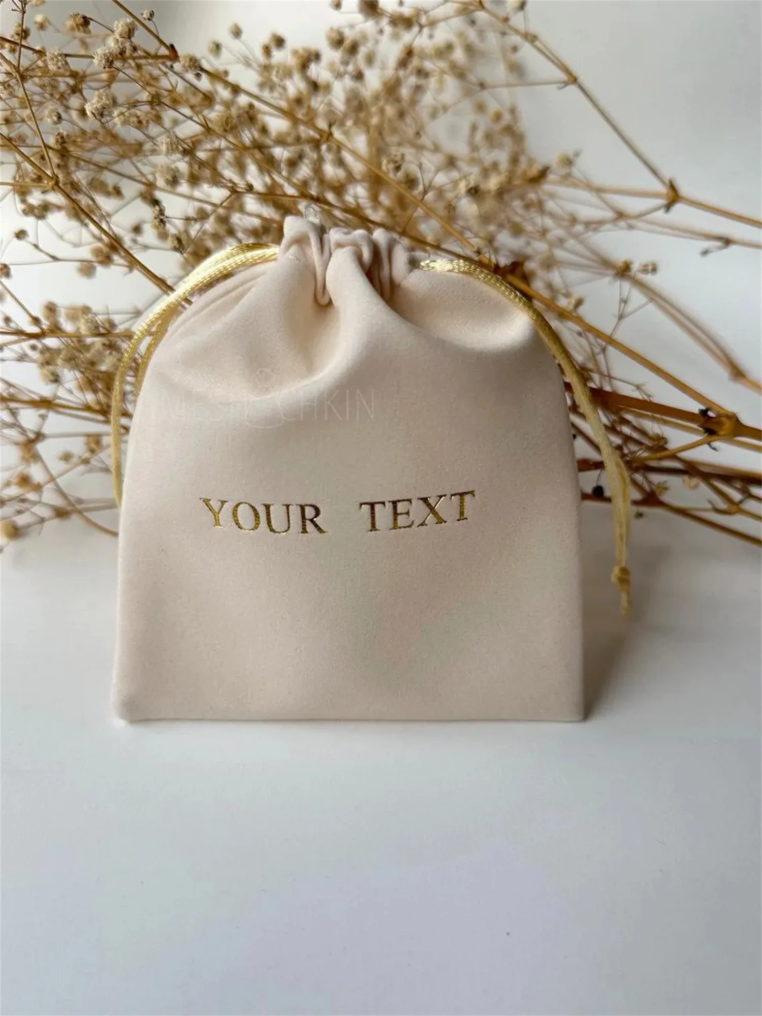 Custom Text and Logo Drawstring Bag, Personalized Package, Jewelry Bags, Drawstring Bag, Velvet Gift Wrapping, High-Quality Pouc
Custom Text and Logo Drawstring Bag, Personalized Package, Jewelry Bags, Drawstring Bag, Velvet Gift Wrapping, High-Quality Pouc