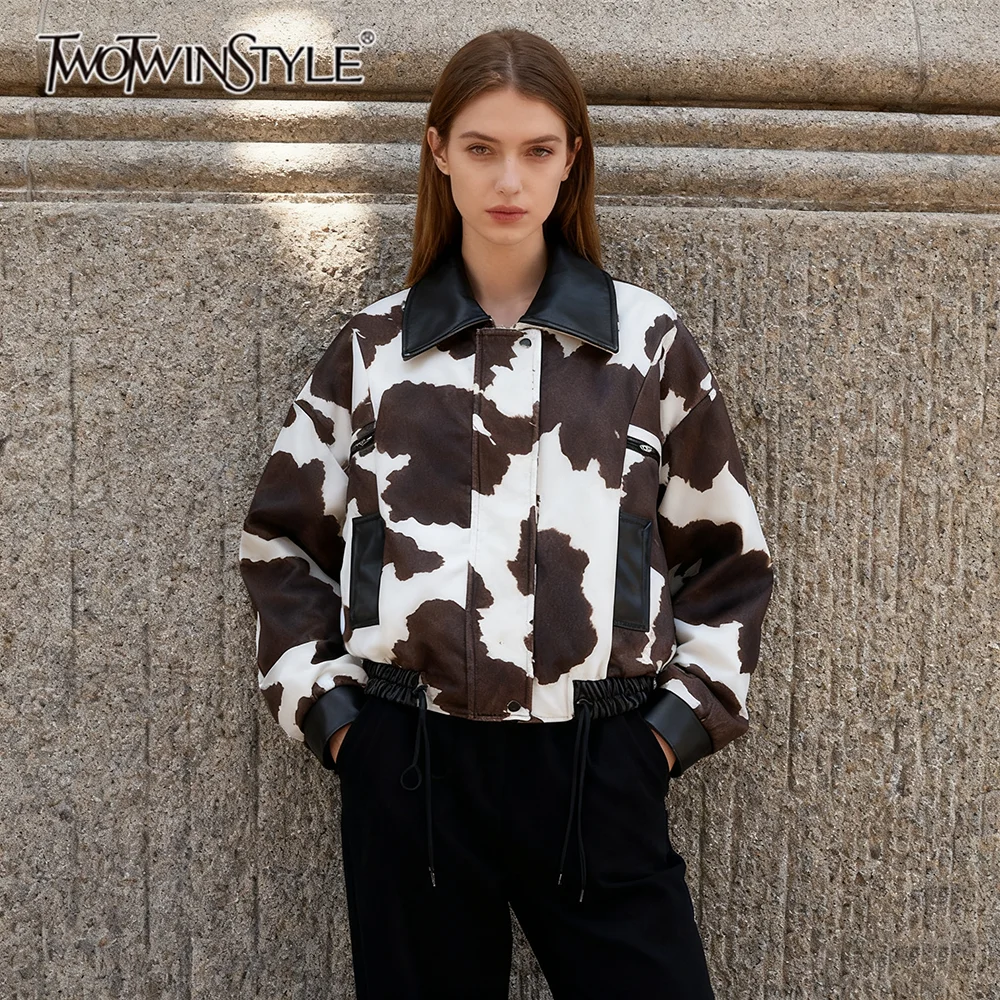 TWOTWINSTYLE Hit Color Loose Spliced Lace Up Fashion Jackets for Women Lapel Long Sleeves Patchwork Zipper Leather Jacket Female
TWOTWINSTYLE Hit Color Loose Spliced Lace Up Fashion Jackets for Women Lapel Long Sleeves Patchwork Zipper Leather Jacket Female