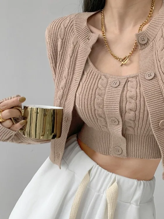 Retro Chic Twisted Knit Wrap Top Women's Loose Knitted Open Cardigan Sweater Outerwear Two-Piece Set Casual Soft Polyester Fiber
Retro Chic Twisted Knit Wrap Top Women's Loose Knitted Open Cardigan Sweater Outerwear Two-Piece Set Casual Soft Polyester Fiber