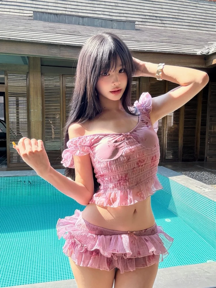 Retro Floral Pleated Sleeveless Purple Pure Desire Style Bikini Vacation Feel Leaf Island Holiday Swimming Suit Women
Retro Floral Pleated Sleeveless Purple Pure Desire Style Bikini Vacation Feel Leaf Island Holiday Swimming Suit Women