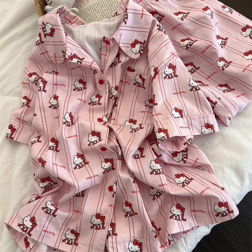 2025Pink Hello Kitty Pajama Set Anime Cartoon Striped Short Sleeve Shirt Pants Set Girls Summer Home Furnishings Holiday Gift
2025Pink Hello Kitty Pajama Set Anime Cartoon Striped Short Sleeve Shirt Pants Set Girls Summer Home Furnishings Holiday Gift