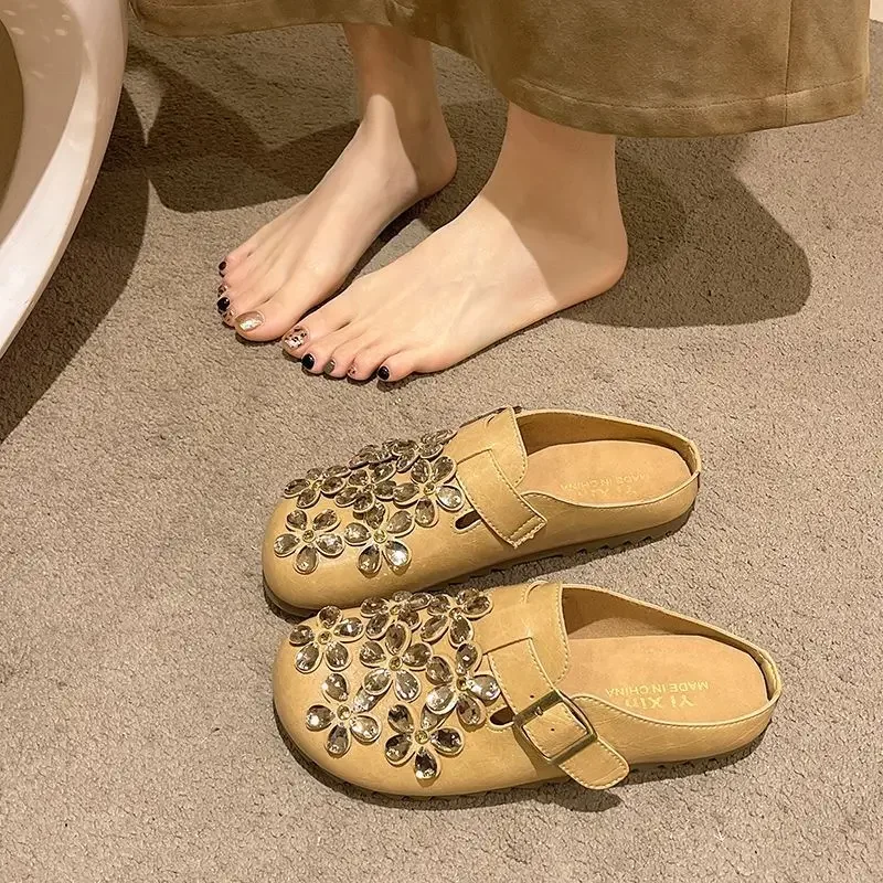 Women's Floral Rhinestone Buckle Strap Closed Toe Slip on Mule Clogs Vintage Casual Daily Outdoor Footwear Drop Shipping Gift
Women's Floral Rhinestone Buckle Strap Closed Toe Slip on Mule Clogs Vintage Casual Daily Outdoor Footwear Drop Shipping Gift