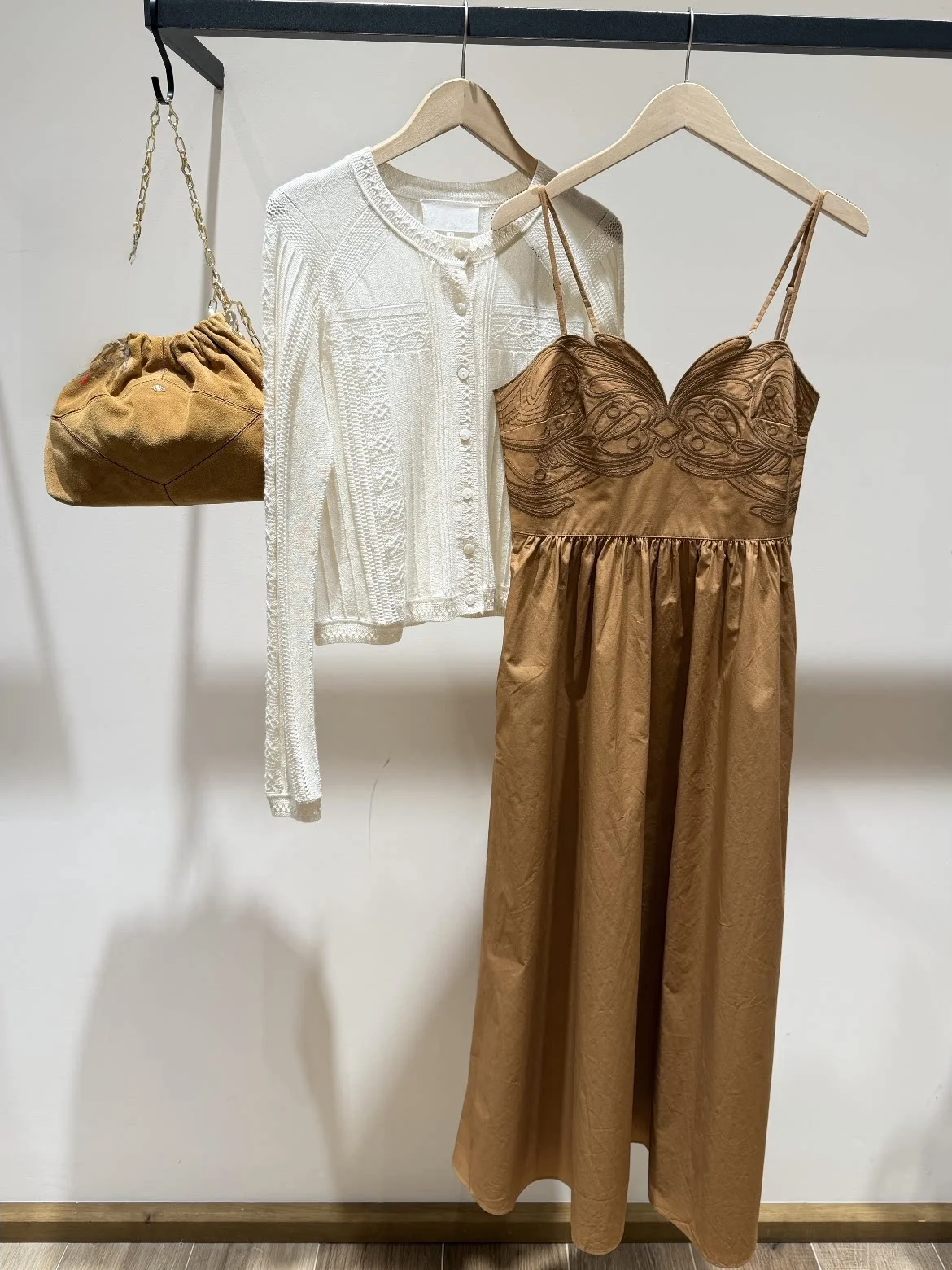 High Waist Long Dress HEIDD BA2026 Spring Summer Vacation Style Embroidered Pattern Brown Color Cotton Material Gown
High Waist Long Dress HEIDD BA2026 Spring Summer Vacation Style Embroidered Pattern Brown Color Cotton Material Gown
