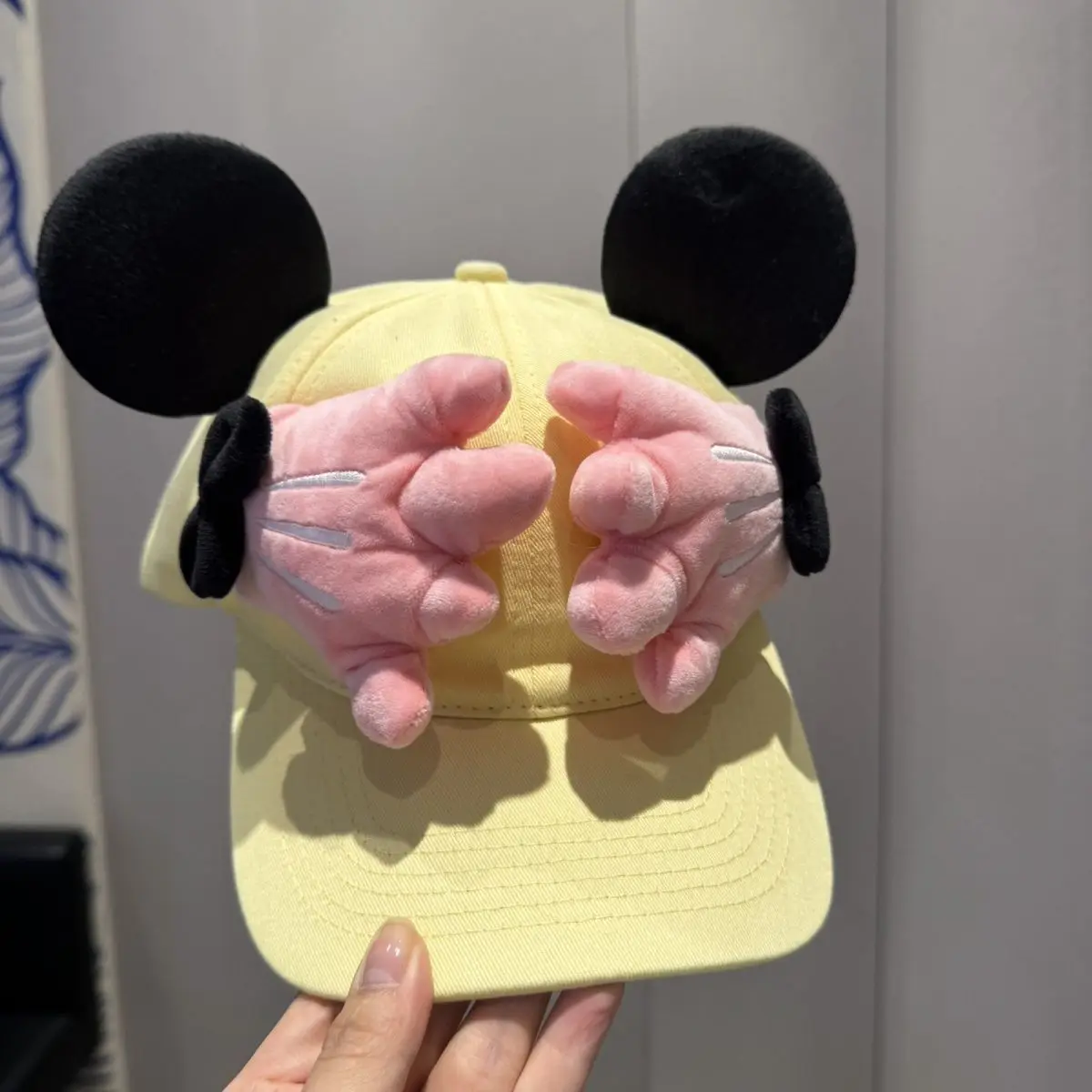 New Model Disney Mickey Mouse Color Series Creativity Plush Palm Ear Baseball Cap Trend Animation Peripheral Girl Festival Gift
New Model Disney Mickey Mouse Color Series Creativity Plush Palm Ear Baseball Cap Trend Animation Peripheral Girl Festival Gift