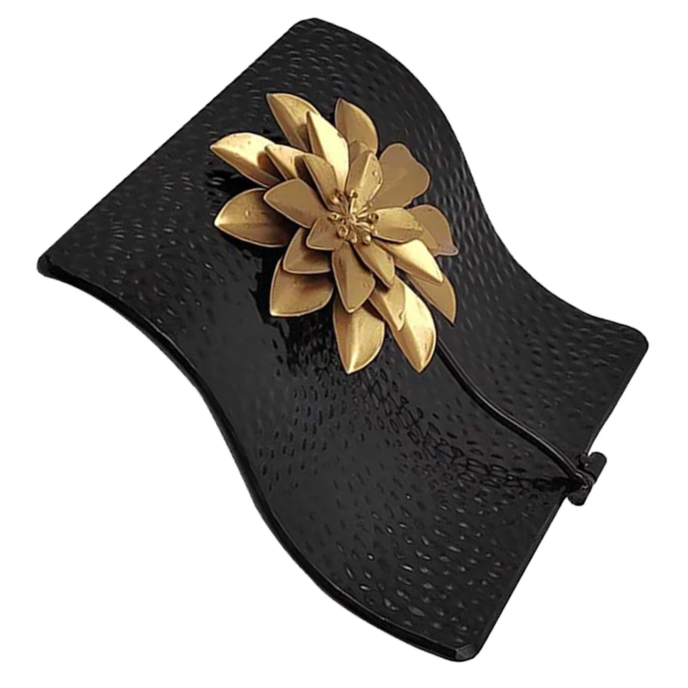 Napkin Holder Metal Paper Tissue Table Stand Restaurant Tray Storage Practical Daily Use Napkins Dispenser Kitchen Guest
Napkin Holder Metal Paper Tissue Table Stand Restaurant Tray Storage Practical Daily Use Napkins Dispenser Kitchen Guest
