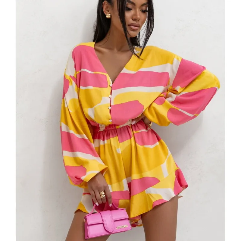 2025 Fashion Print Casual Bohemian Rompers Women's Jumpsuits Spring Summer Button Ruffle V-neck Long Sleeve Beach Playsuit Short
2025 Fashion Print Casual Bohemian Rompers Women's Jumpsuits Spring Summer Button Ruffle V-neck Long Sleeve Beach Playsuit Short