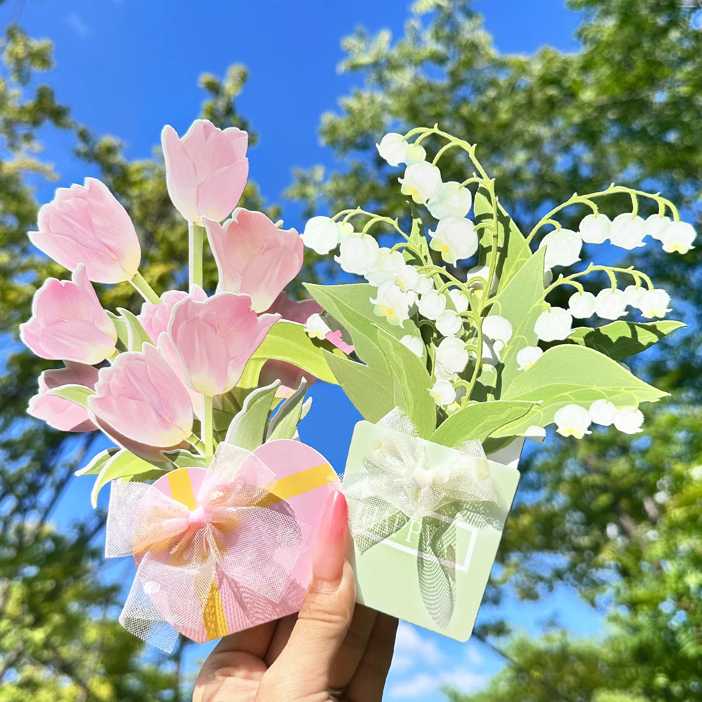 3D Tulip Bouquet Greeting Card Wedding Gift Bouquet Exquisite Message Card Campanula Hydrangea Sunflower Card with Envelope
3D Tulip Bouquet Greeting Card Wedding Gift Bouquet Exquisite Message Card Campanula Hydrangea Sunflower Card with Envelope