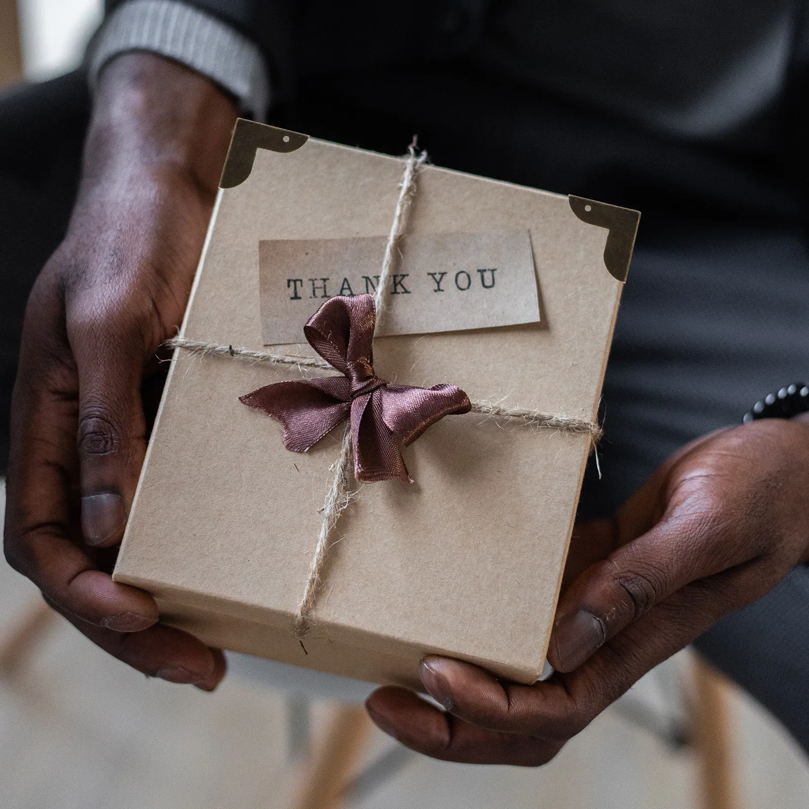 32 set Box Corner Protectors Wooden Vintage Iron Guards For Jewelry Storage Cases Wood Case Corner Guard Retro Decorative Bumper
32 set Box Corner Protectors Wooden Vintage Iron Guards For Jewelry Storage Cases Wood Case Corner Guard Retro Decorative Bumper