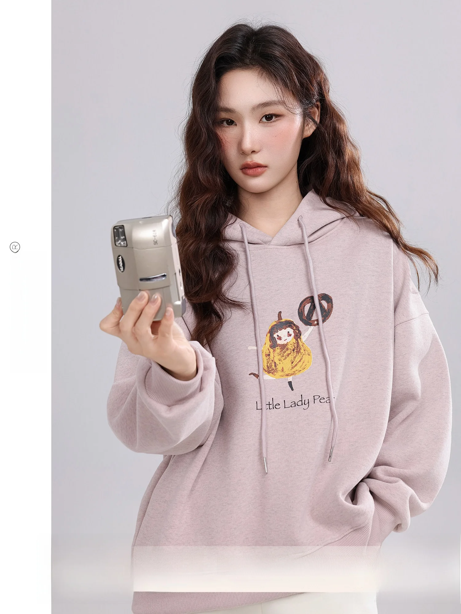 Женская толстовка на флисовой подкладке свободного кроя с мультяшным принтом, розовая, бархатная, зимняя, новая, повседневная, в корейском стиле
Женская толстовка на флисовой подкладке свободного кроя с мультяшным принтом, розовая, бархатная, зимняя, новая, повседневная, в корейском стиле