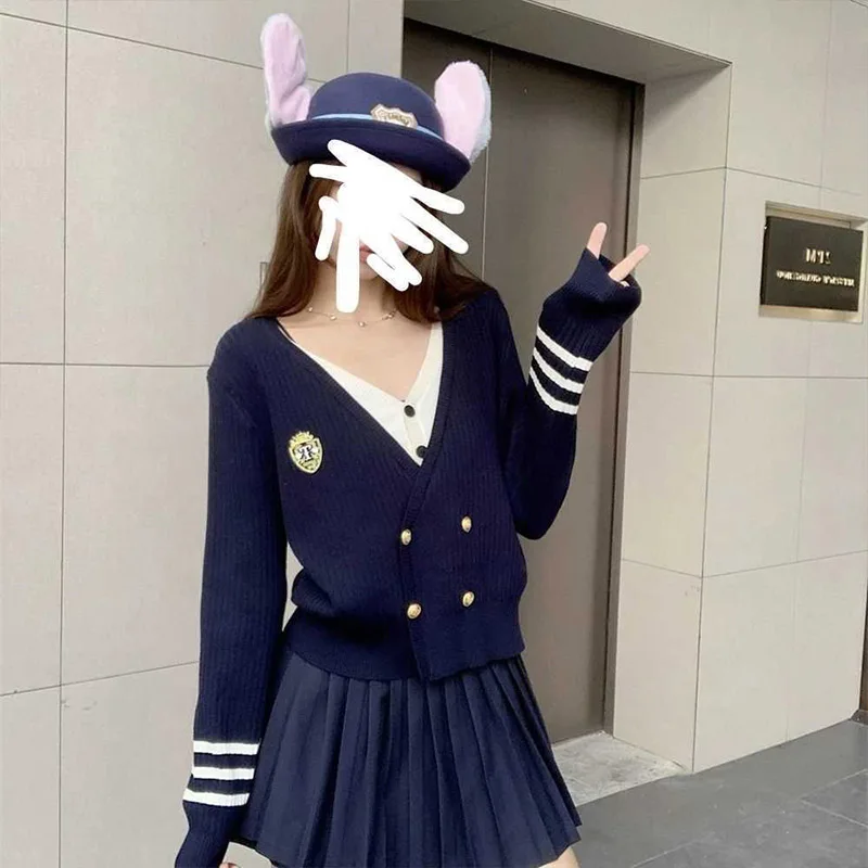 Autumn Winter New Fake Two Pieces Double Breasted V-neck Knitted Cardigan Women Clothing Fashion Embroidery Loose Sweaters
Autumn Winter New Fake Two Pieces Double Breasted V-neck Knitted Cardigan Women Clothing Fashion Embroidery Loose Sweaters