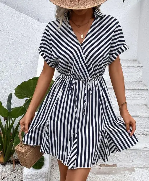 Summer Dress Woman 2025 Versatile Ruffle Skirt V-Neck Slimming Waist Drawstring Shirt Striped Printed Bat Sleeve A-Line Dress
Summer Dress Woman 2025 Versatile Ruffle Skirt V-Neck Slimming Waist Drawstring Shirt Striped Printed Bat Sleeve A-Line Dress