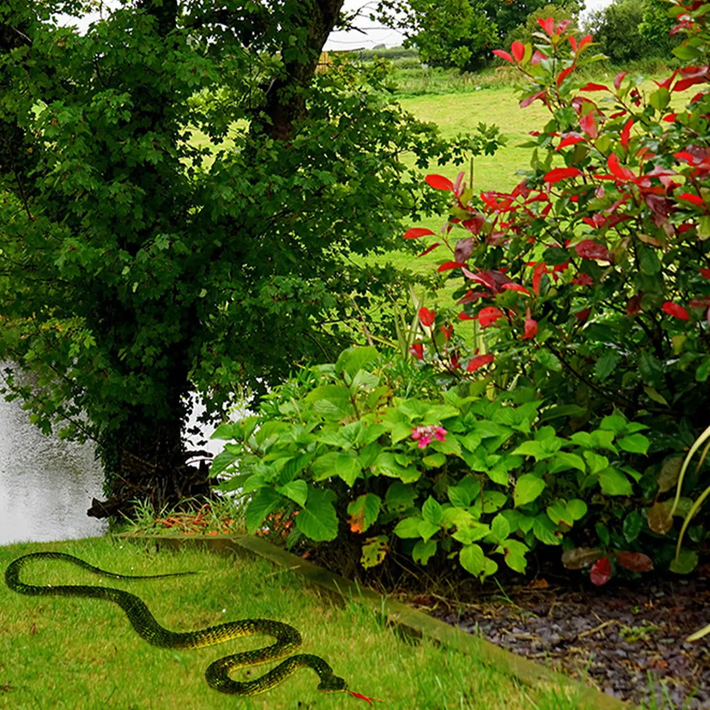 2Pcs Lifelike Soft Rubber Snake Decoration Realistic Scary Prank Prop for Halloween Party Garden Desk Theme Decor Simulation
2Pcs Lifelike Soft Rubber Snake Decoration Realistic Scary Prank Prop for Halloween Party Garden Desk Theme Decor Simulation
