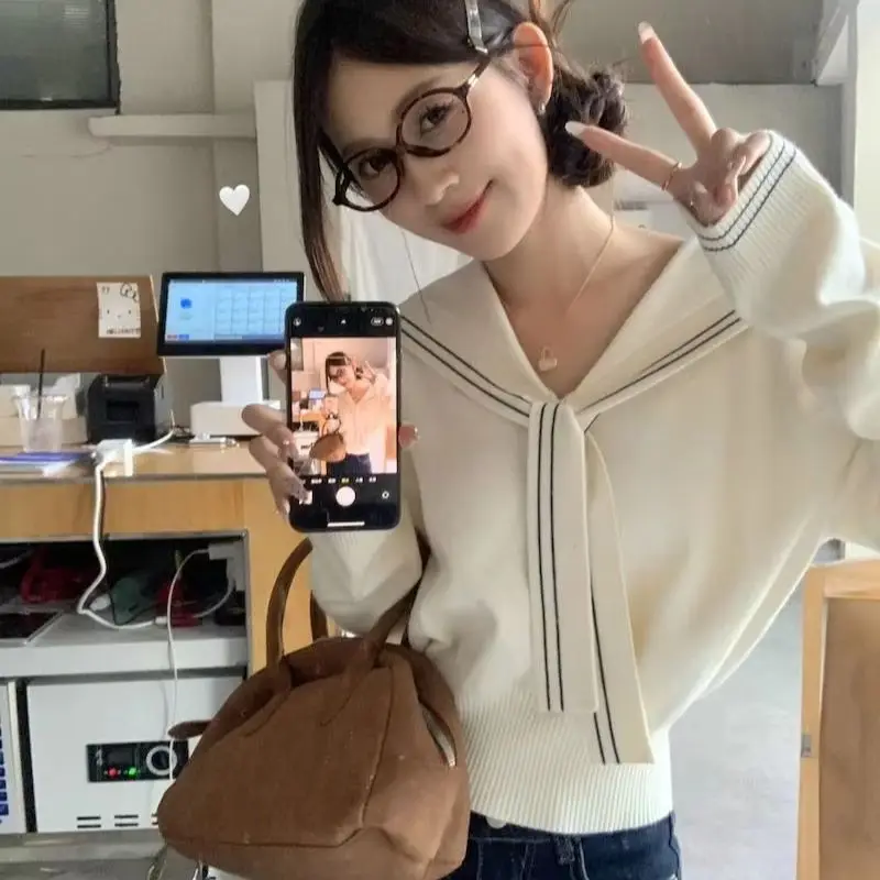 Elegant Sailor Collar Sweet Knit Sweater 2026 Autumn Women Color Block Pullover Korean Slim Waist Fitted Long Sleeve Knit Top
Elegant Sailor Collar Sweet Knit Sweater 2026 Autumn Women Color Block Pullover Korean Slim Waist Fitted Long Sleeve Knit Top