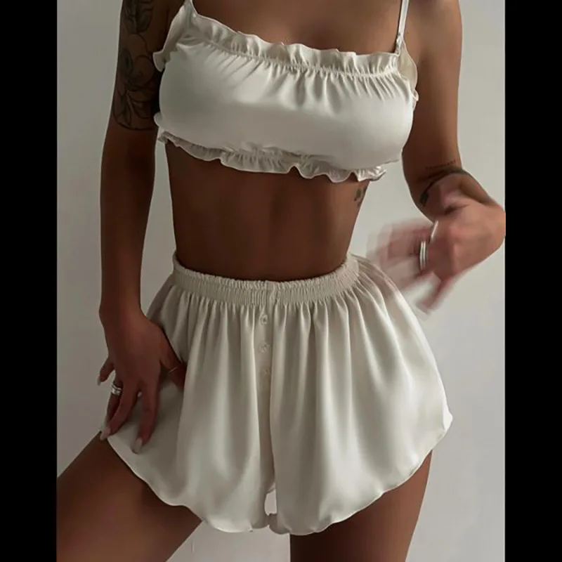 Europe and the United States style summer new women's sexy fashion lace wrapped chest slim vest waist shorts suit
Europe and the United States style summer new women's sexy fashion lace wrapped chest slim vest waist shorts suit