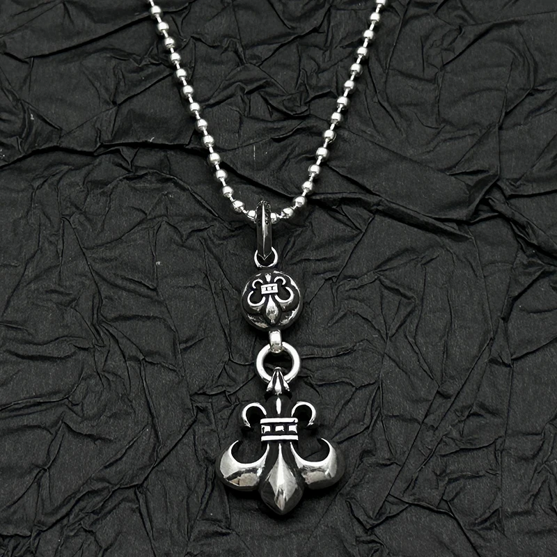 S925 sterling silver, retro and old ring single caddy scout flower necklace for men and women in Europe and America
S925 sterling silver, retro and old ring single caddy scout flower necklace for men and women in Europe and America