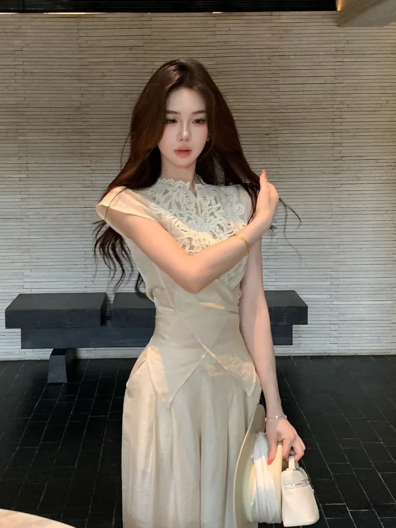 New Chinese Style Lace Splicing Transparent Belted Wide Leg Pants Women's Summer Lightweight Maturity Lady Two Piece Set
New Chinese Style Lace Splicing Transparent Belted Wide Leg Pants Women's Summer Lightweight Maturity Lady Two Piece Set