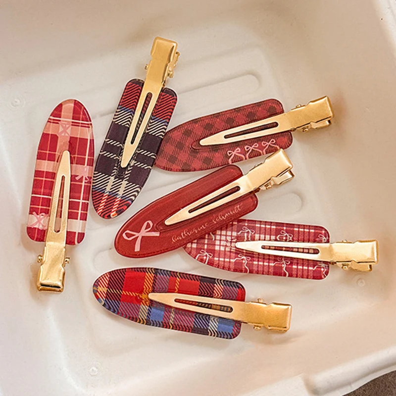 2Pc Wine Red Plaid Acetate Hair Clips Women's Butterfly Knot Seamless Hair Accessories for New Year and Valentine's Day Grooming
2Pc Wine Red Plaid Acetate Hair Clips Women's Butterfly Knot Seamless Hair Accessories for New Year and Valentine's Day Grooming