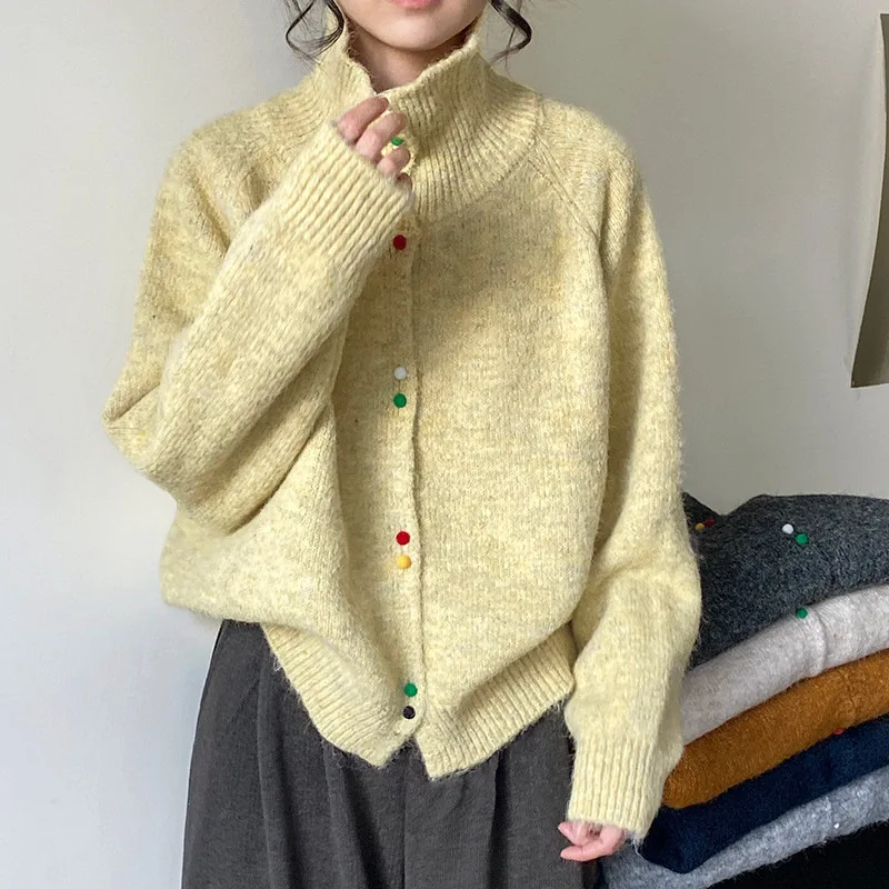 Gentle Style Color Buttoned Cardigan for Women is Autumn and Winter New Style Stylish Loose Sweet Soft and Sticky Knitted Top
Gentle Style Color Buttoned Cardigan for Women is Autumn and Winter New Style Stylish Loose Sweet Soft and Sticky Knitted Top