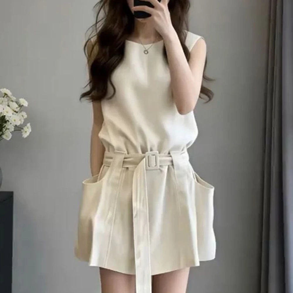Sleeveless vest dress children's summer 2026 new temperament Korean loose vacation beautiful short skirt
Sleeveless vest dress children's summer 2026 new temperament Korean loose vacation beautiful short skirt
