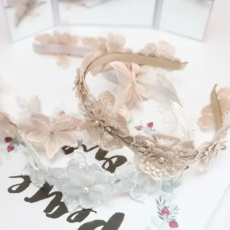 Girls Lovely Lace Flower Crown Head Band Hair Accessories Embroidery Headband for Grils Bow Head Decoration Creative Gifts
Girls Lovely Lace Flower Crown Head Band Hair Accessories Embroidery Headband for Grils Bow Head Decoration Creative Gifts