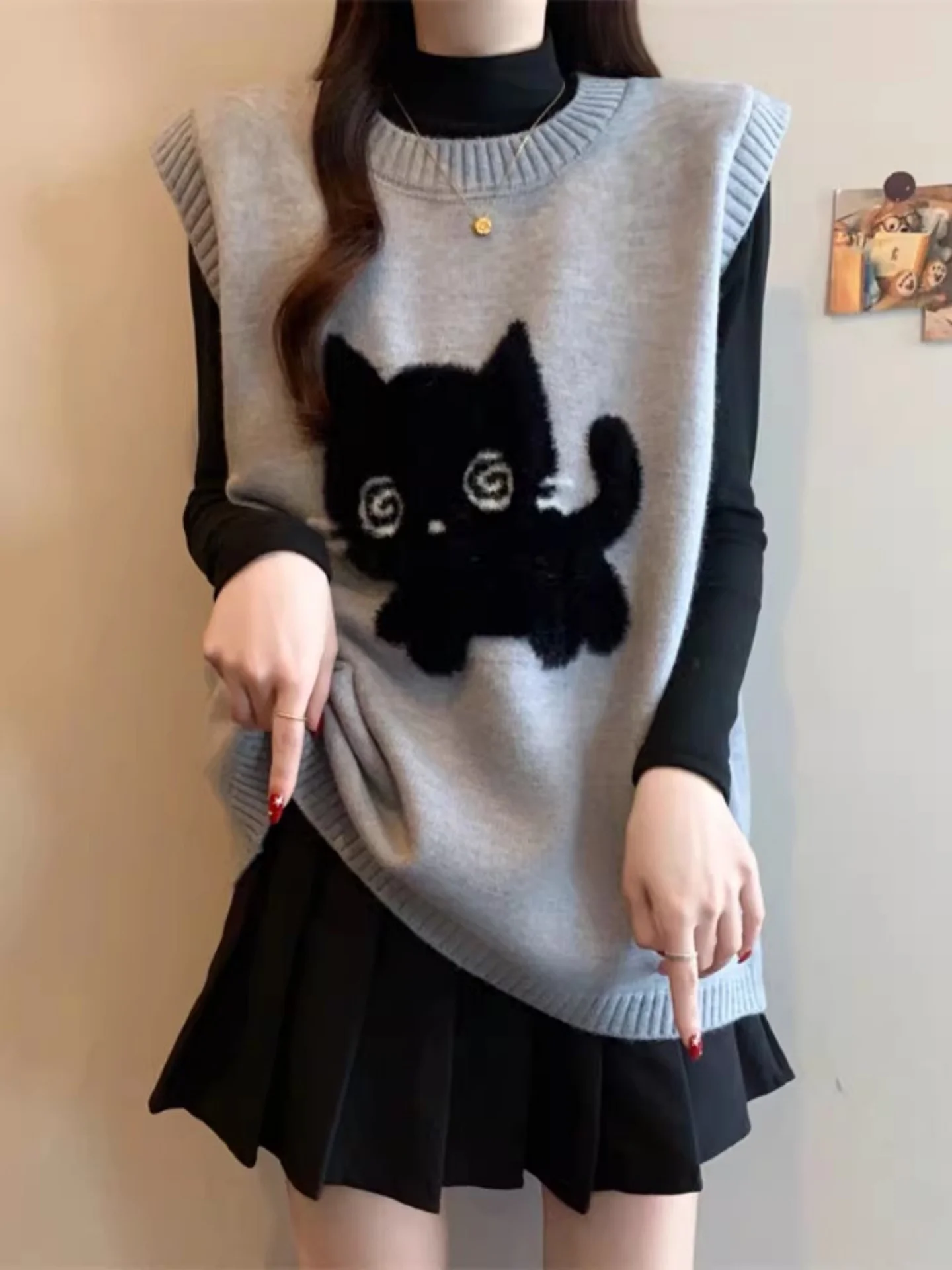 Вязаный жилет женский, весенний, для многослойного ношения, тонкий топ, большие размеры, для полных женщин, омолаживающий, верхняя одежда, для повседневной носки
Вязаный жилет женский, весенний, для многослойного ношения, тонкий топ, большие размеры, для полных женщин, омолаживающий, верхняя одежда, для повседневной носки