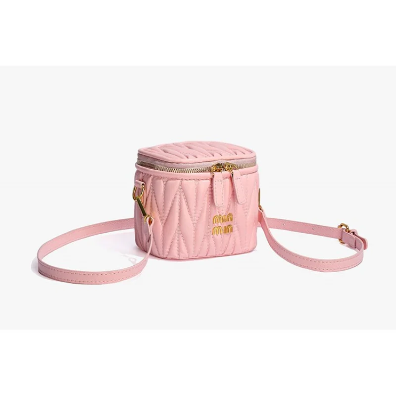 Женская модная большая сумка с внутренним карманом на молнии, большая вместительная холщовая сумка для покупок, путешествий, работы, школьная сумка
Женская модная большая сумка с внутренним карманом на молнии, большая вместительная холщовая сумка для покупок, путешествий, работы, школьная сумка