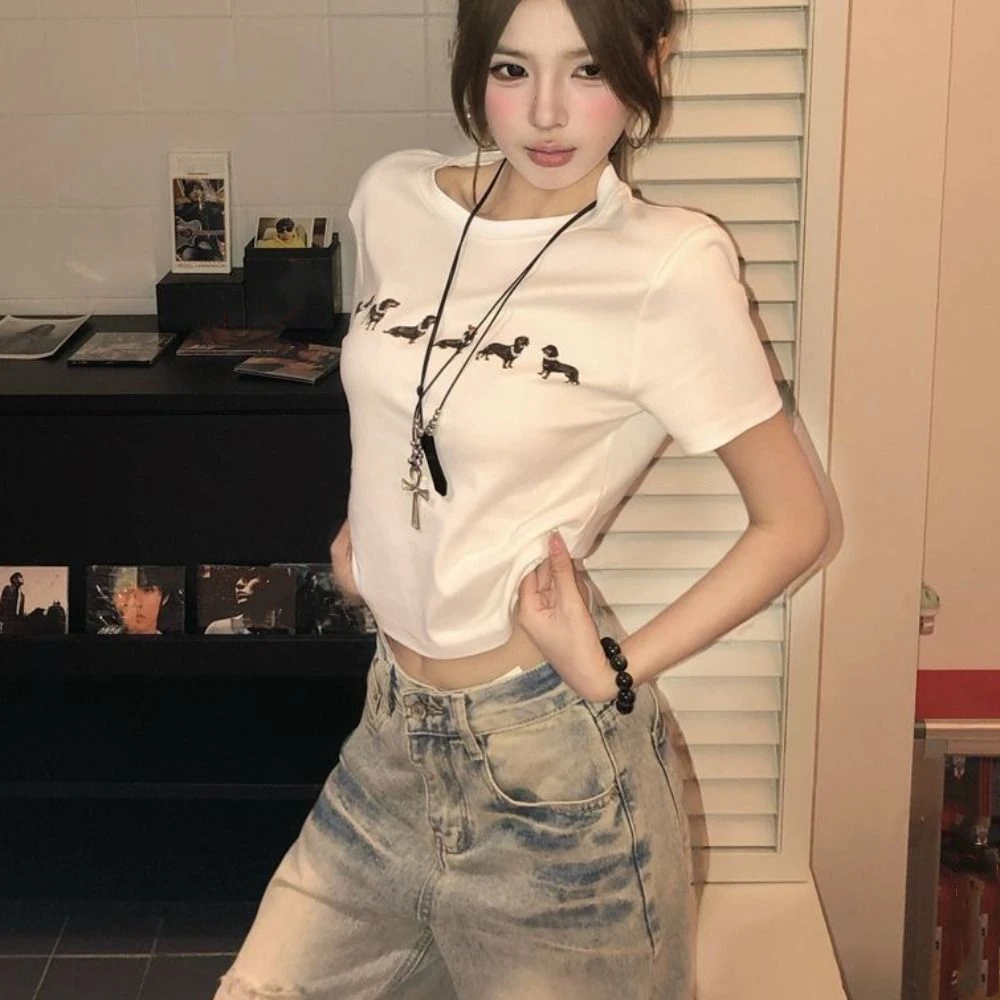 Модная футболка с коротким рукавом и мультяшным рисунком собаки, укороченный топ в стиле Y2K с такшундом, сладкий облегающий крой, женские летние футболки
Модная футболка с коротким рукавом и мультяшным рисунком собаки, укороченный топ в стиле Y2K с такшундом, сладкий облегающий крой, женские летние футболки