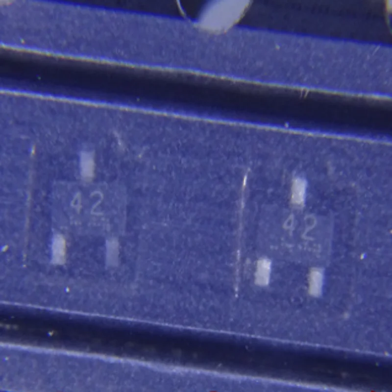 10pcs/lot 42 DTC043ZEBTL NEW Original Genuine Digital Transistor Chip Packing EMT-3F-3
10pcs/lot 42 DTC043ZEBTL NEW Original Genuine Digital Transistor Chip Packing EMT-3F-3