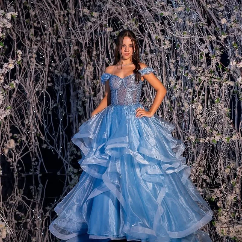 Customized sky blue Quinceanera Dress Off Shoulder Tull applique layering crystal ruffle vestidos de 15 Quinceanera
Customized sky blue Quinceanera Dress Off Shoulder Tull applique layering crystal ruffle vestidos de 15 Quinceanera