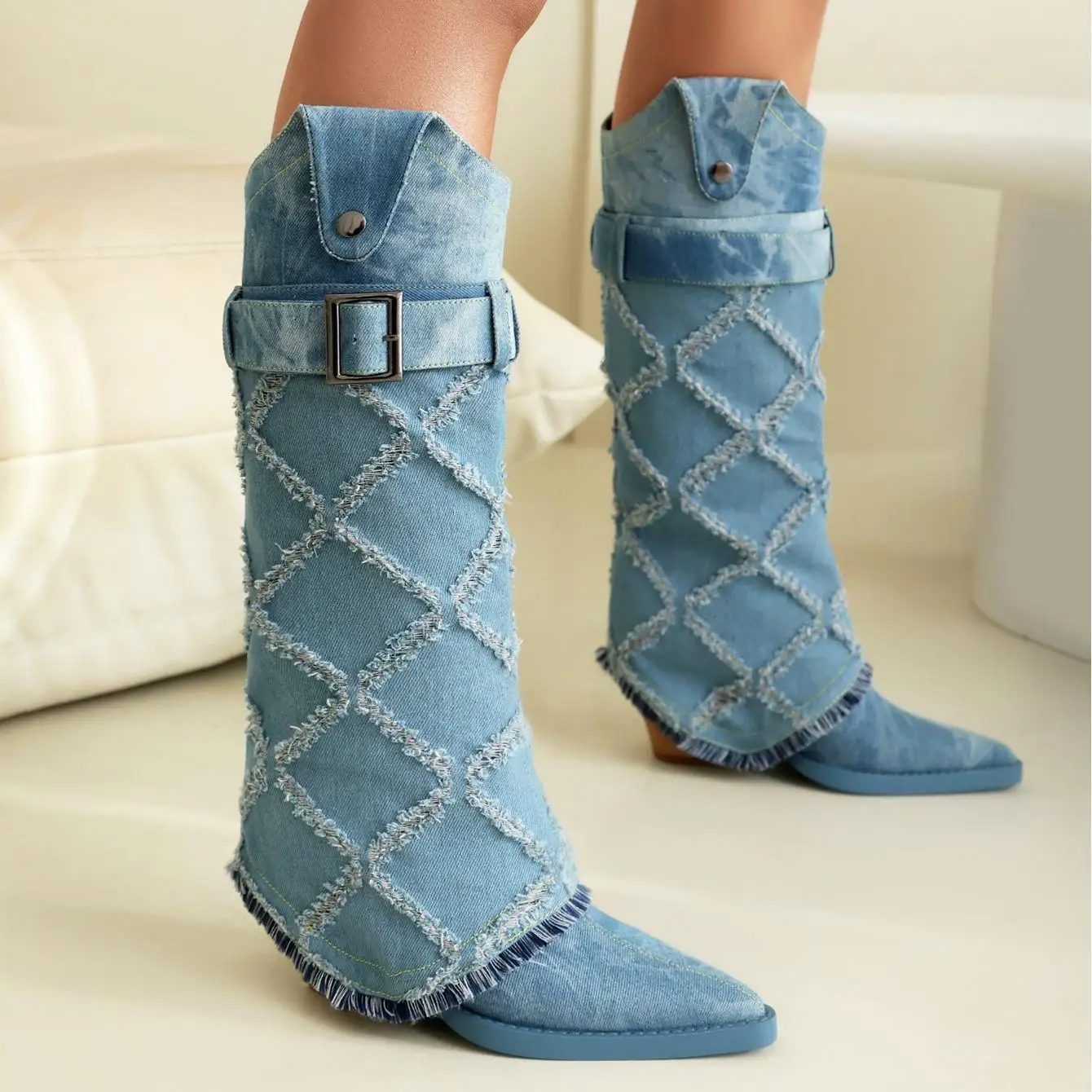 2024 Women Sexy Long Boots for Woman High-heeled Denim Large Size 42 43 Female Pointed Belt Buckle High Boots Womens Shoes
2024 Women Sexy Long Boots for Woman High-heeled Denim Large Size 42 43 Female Pointed Belt Buckle High Boots Womens Shoes
