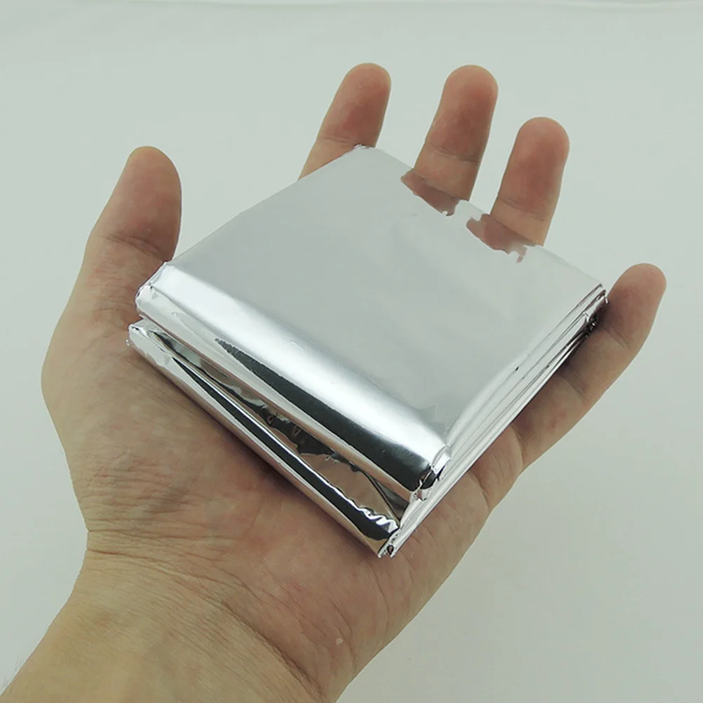 3Pcs 210x140cm Emergency Thermal Blankets Aluminum Foil Outdoor Accessories Gold Silver Double-sided Heat
3Pcs 210x140cm Emergency Thermal Blankets Aluminum Foil Outdoor Accessories Gold Silver Double-sided Heat