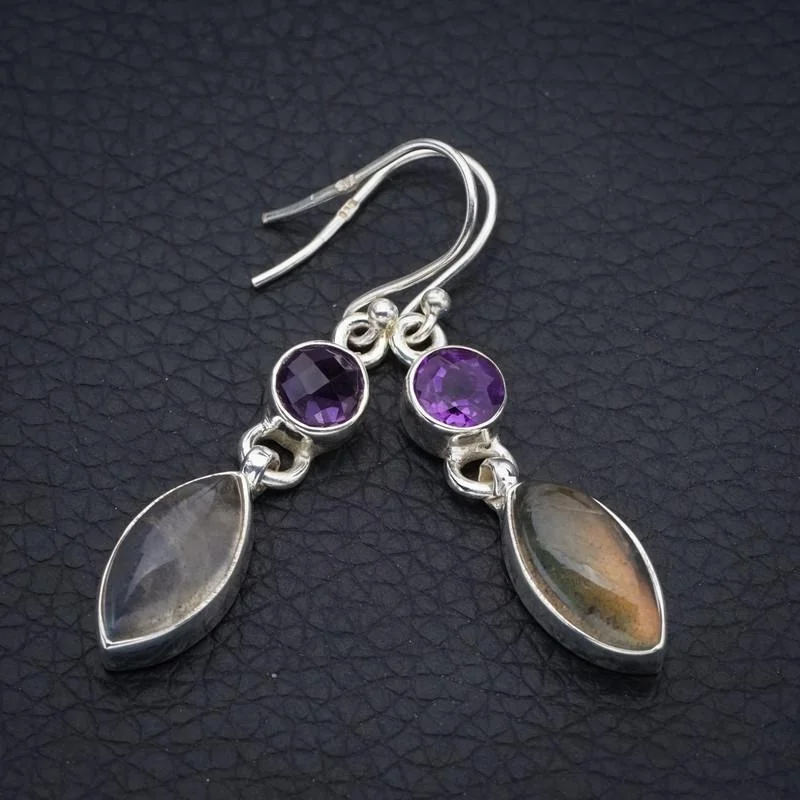 Серьги из серебра 1,25 пробы с драгоценными камнями, лабрадорит, аметист, F5698
Серьги из серебра 1,25 пробы с драгоценными камнями, лабрадорит, аметист, F5698