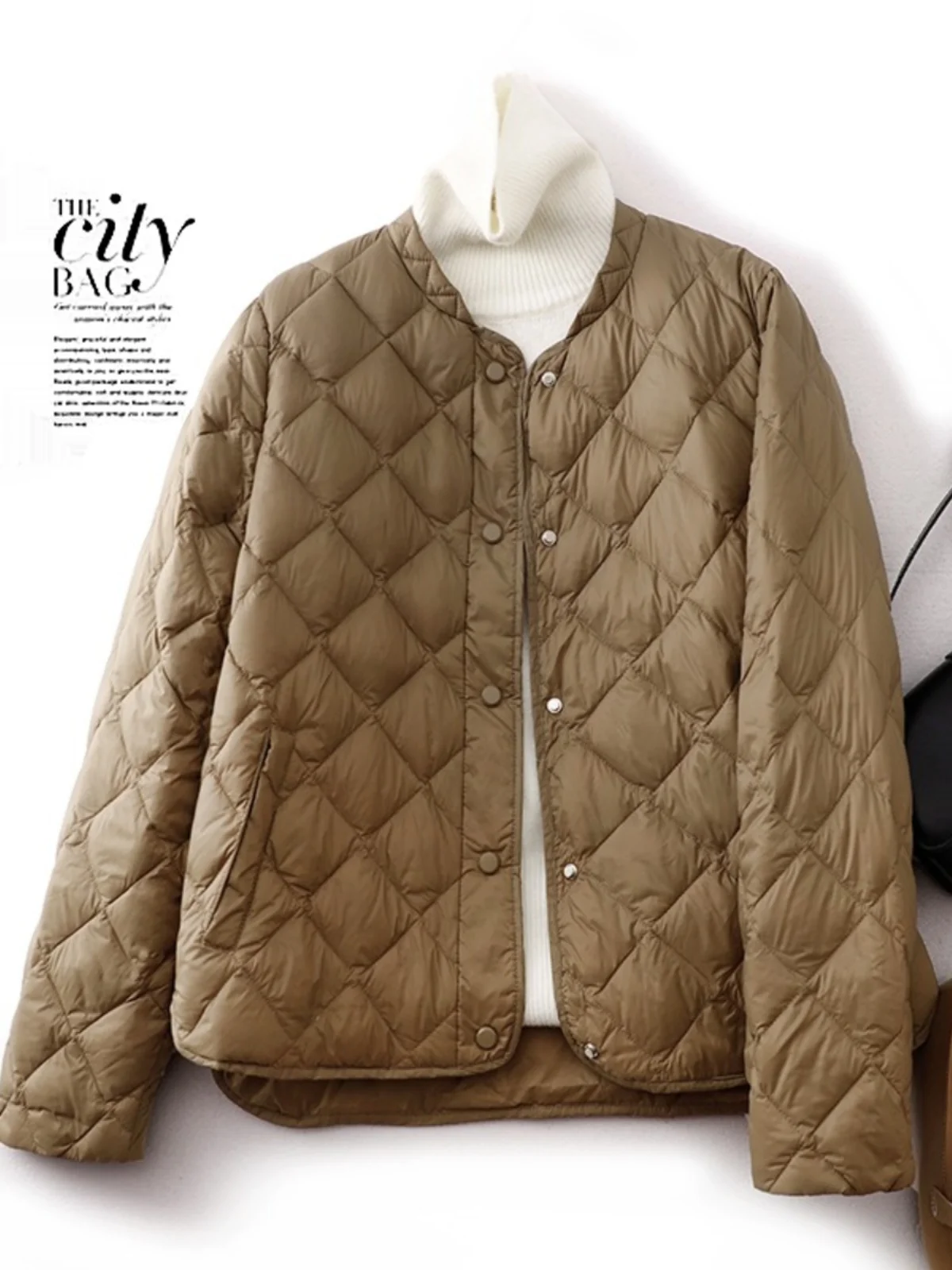 Женская свободная верхняя одежда из хлопка Thiened down, легкое зимнее пальто в стиле ретро, длинное свек средней длины, чистый цвет
Женская свободная верхняя одежда из хлопка Thiened down, легкое зимнее пальто в стиле ретро, длинное свек средней длины, чистый цвет