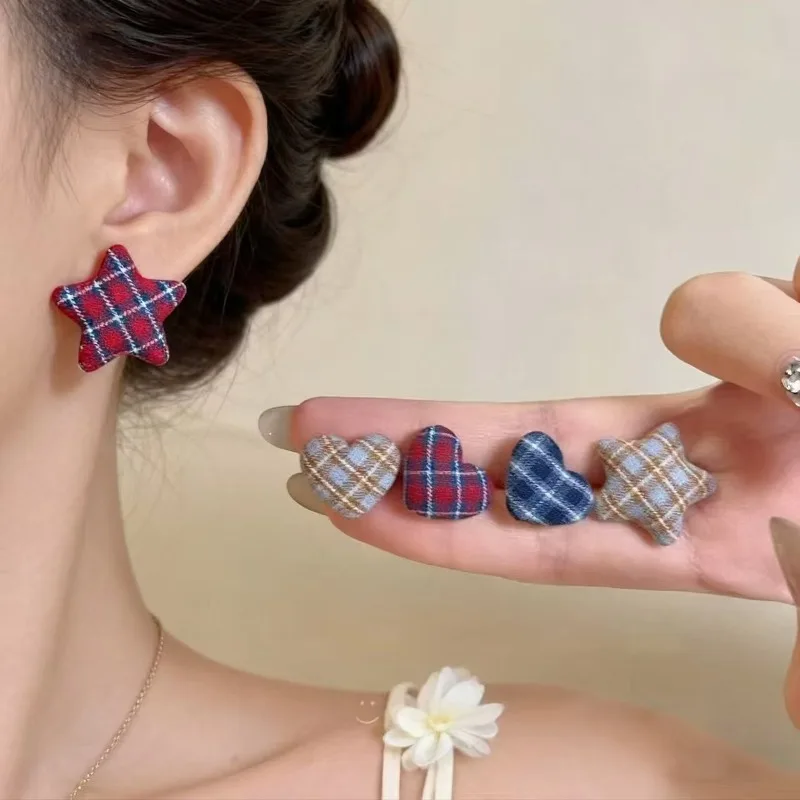 Retro Fabric Pentagram Heart-shaped Stud Earrings for Women, Fashion Simple Geometric Ear Studs,trendy Party Daily Wear Earrings
Retro Fabric Pentagram Heart-shaped Stud Earrings for Women, Fashion Simple Geometric Ear Studs,trendy Party Daily Wear Earrings