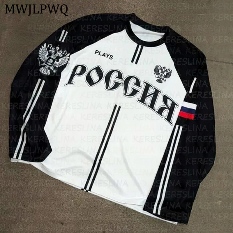 MWJLPWQ New American Printed Long Sleeve Male T-shirt Y2K Loose Fit Sports Streetwear Round Neck Loose Casual Tops Trendy 11020
MWJLPWQ New American Printed Long Sleeve Male T-shirt Y2K Loose Fit Sports Streetwear Round Neck Loose Casual Tops Trendy 11020