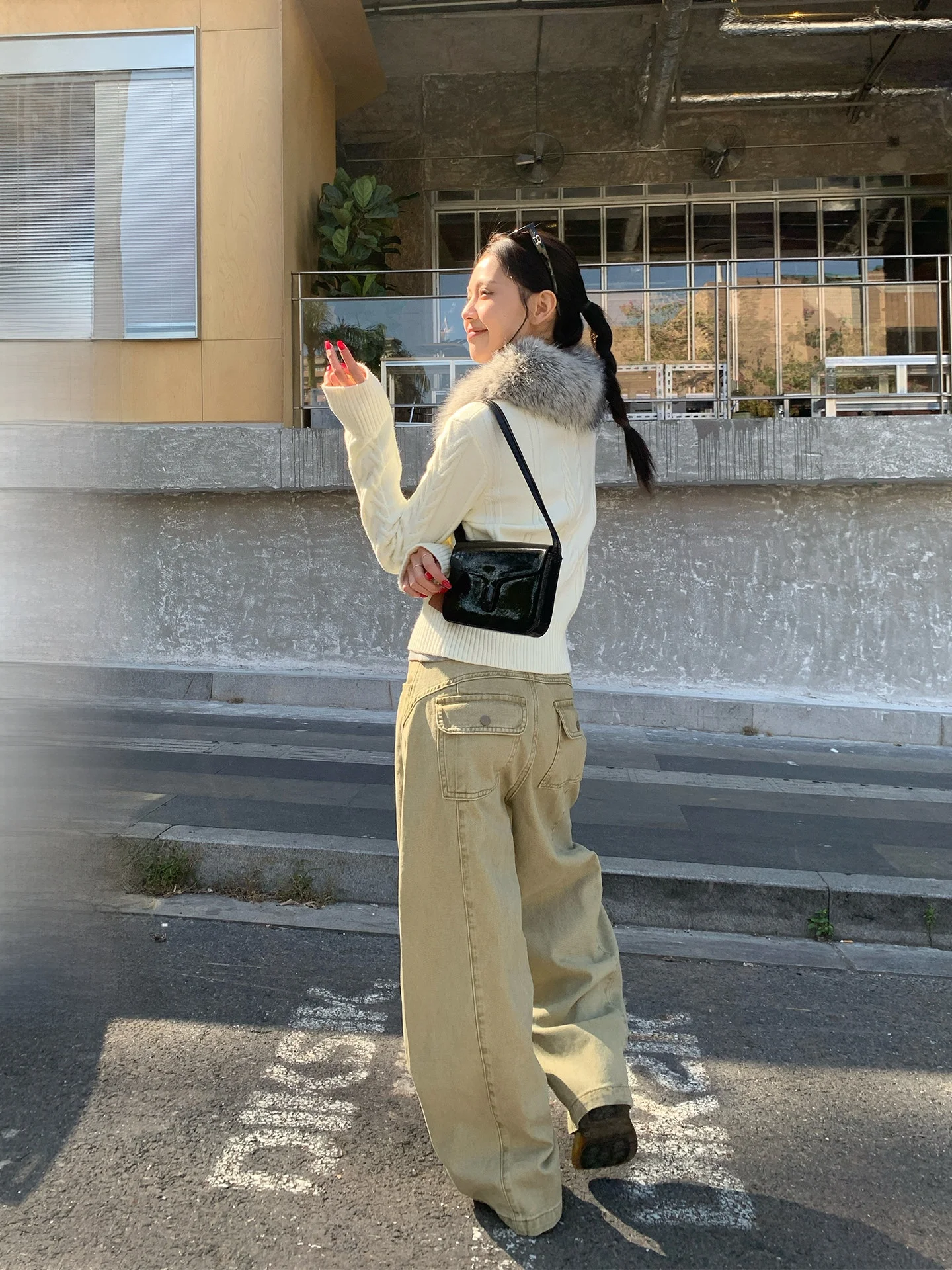 Winter High Waist Women's Fleece Lined Distressed Straight Leg Wide Leg Jeans Loose Fit Casual Commute Style Denim Pants
Winter High Waist Women's Fleece Lined Distressed Straight Leg Wide Leg Jeans Loose Fit Casual Commute Style Denim Pants