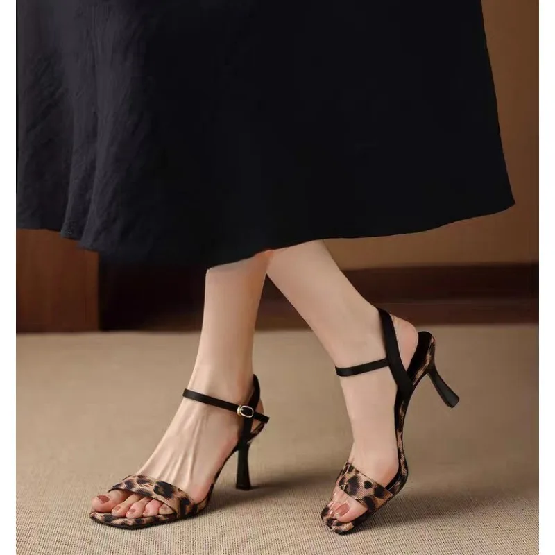 French-style Square-toe Open-toe Single-strap Sandals for Women 2026 New Design, Elegant and Sexy Thin-heeled High Heels,35-43
French-style Square-toe Open-toe Single-strap Sandals for Women 2026 New Design, Elegant and Sexy Thin-heeled High Heels,35-43