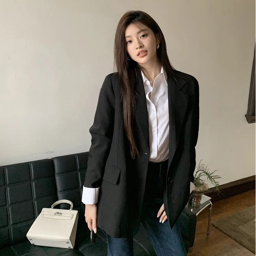 2024 Autumn New Women Tops Coat Korean Fashion Elegant Turn Down Collar Long Sleeve Single Breasted Suit Blazer Coat Clothing
2024 Autumn New Women Tops Coat Korean Fashion Elegant Turn Down Collar Long Sleeve Single Breasted Suit Blazer Coat Clothing