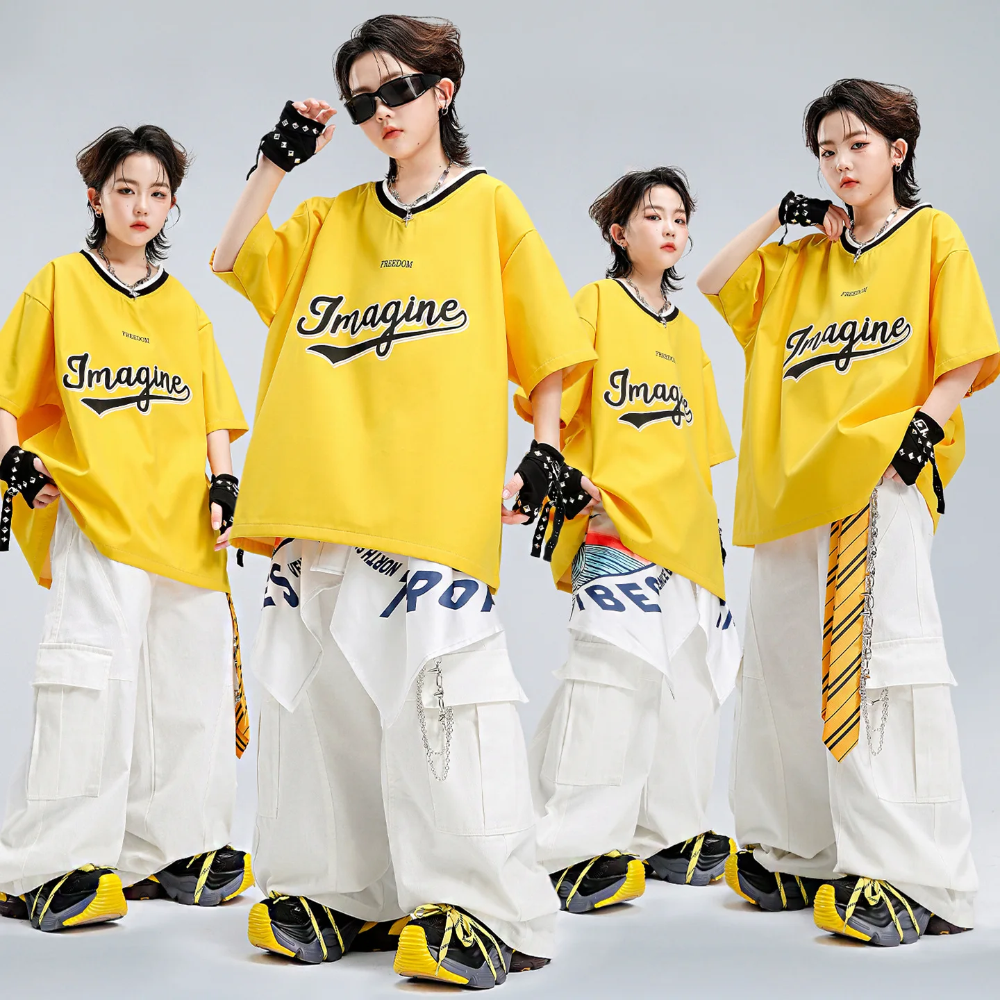 Hip Hop Boys Letters T-shirt Curved Knife Pants Girls K-pop Street Dance Clothes Set Kids Teens Jazz Costume Children Streetwear
Hip Hop Boys Letters T-shirt Curved Knife Pants Girls K-pop Street Dance Clothes Set Kids Teens Jazz Costume Children Streetwear